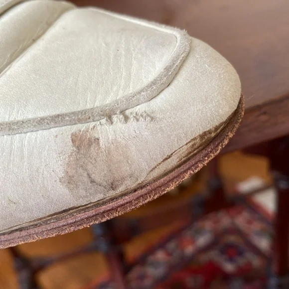 Ralph Lauren Ivory Leather loafers with logo button size 6 1/2 Women’s - Picture 8 of 10